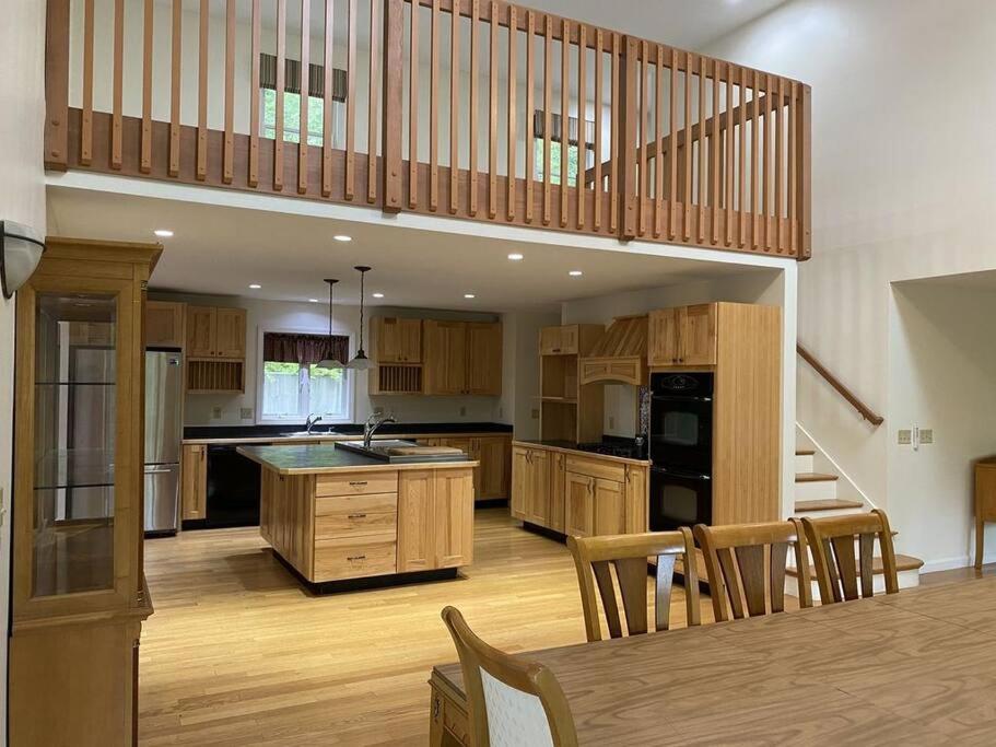Beautiful Spacious Home W/ Game Room. Gilford Exterior foto